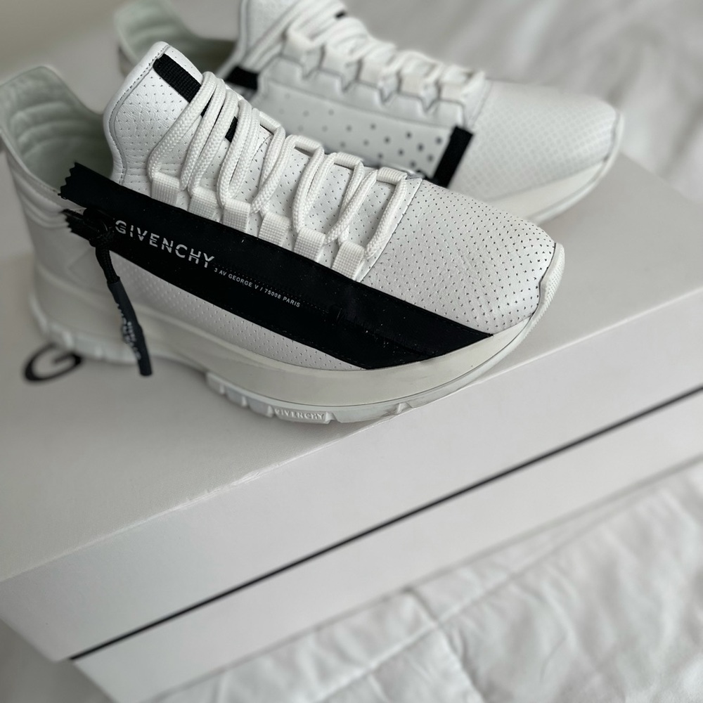 Givenchy sneakers - Picture 3 of 10